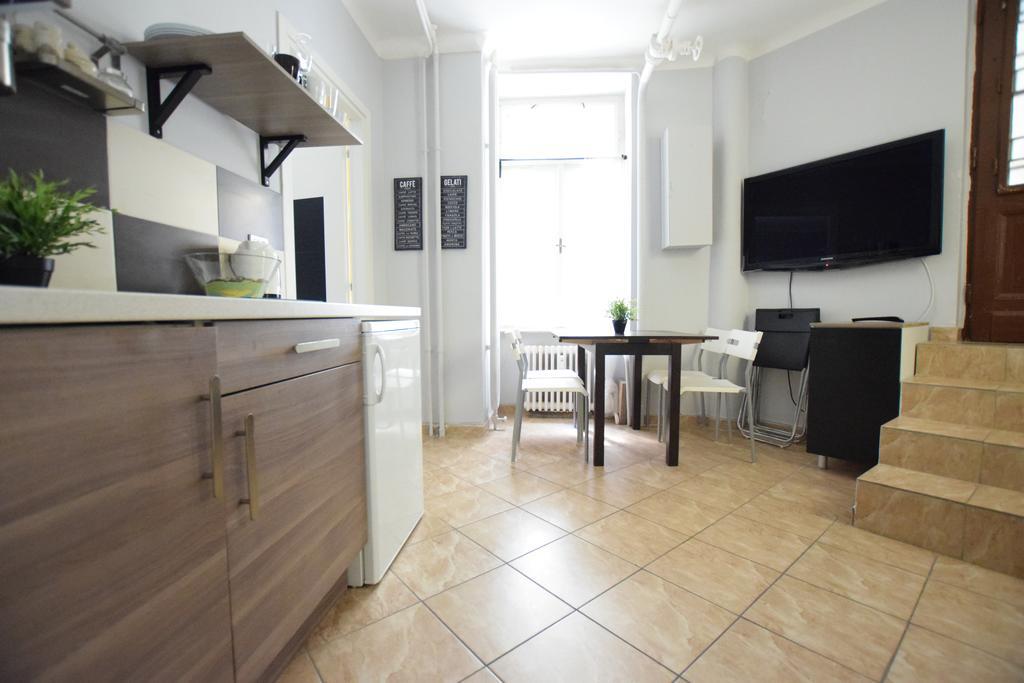 Budget Apartment By Hi5 - Revai Koz ブダペスト エクステリア 写真