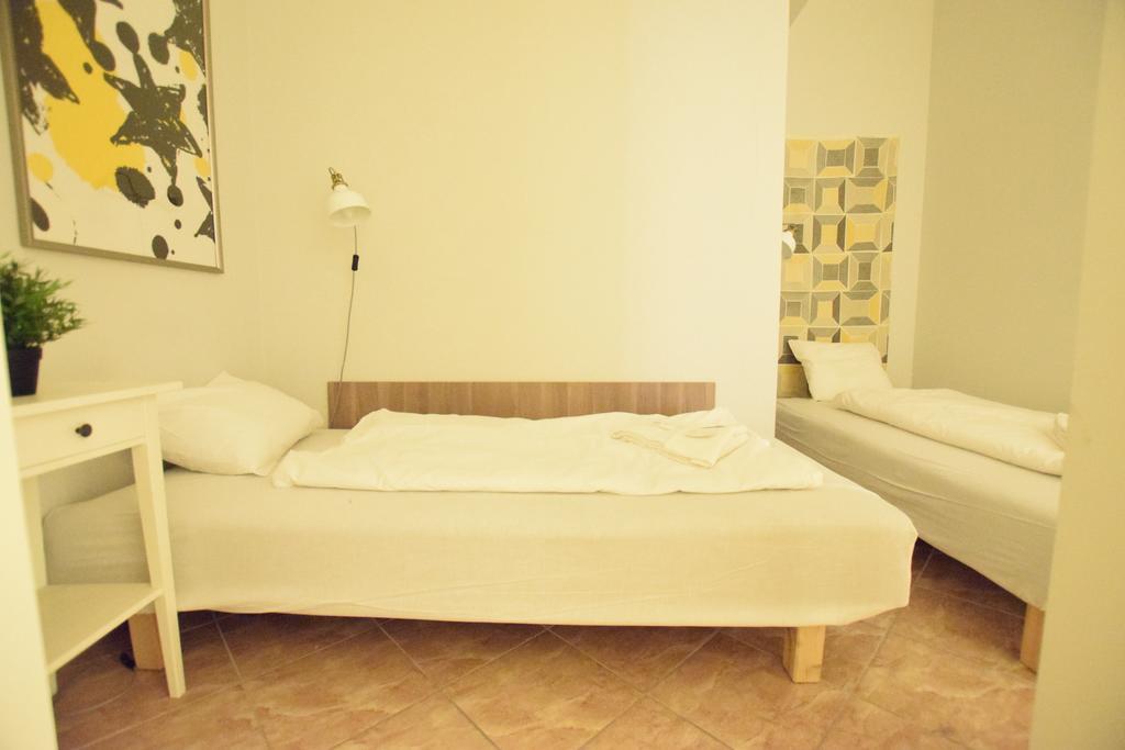 Budget Apartment By Hi5 - Revai Koz ブダペスト エクステリア 写真